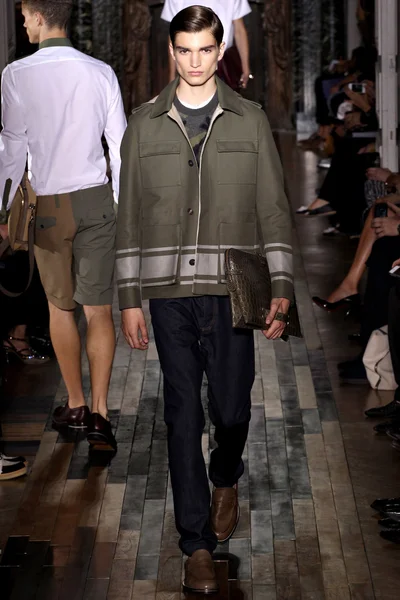 Look 9